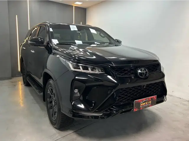 Carro Toyota SW4 2022 Diamond  2.8 turbodiesel 7L 4x4 (Aut)