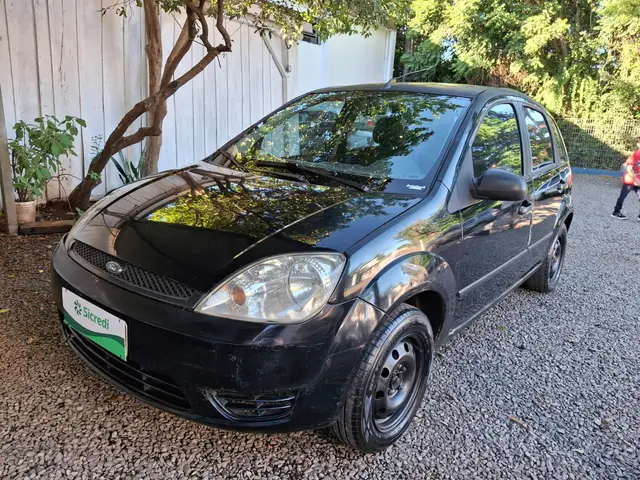 Carro Ford Fiesta Hatch 2005 1.0