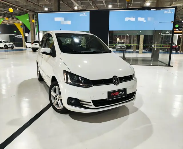Carro Volkswagen Fox 2016 1.6 MSI Comfortline (Flex)