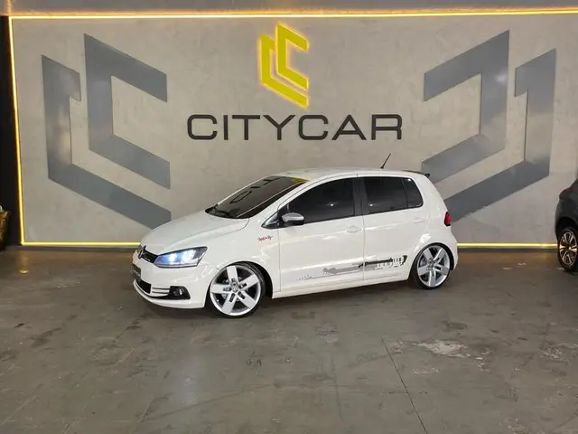Carro Volkswagen Fox 2016 1.6 MSI Rock in Rio (Flex)