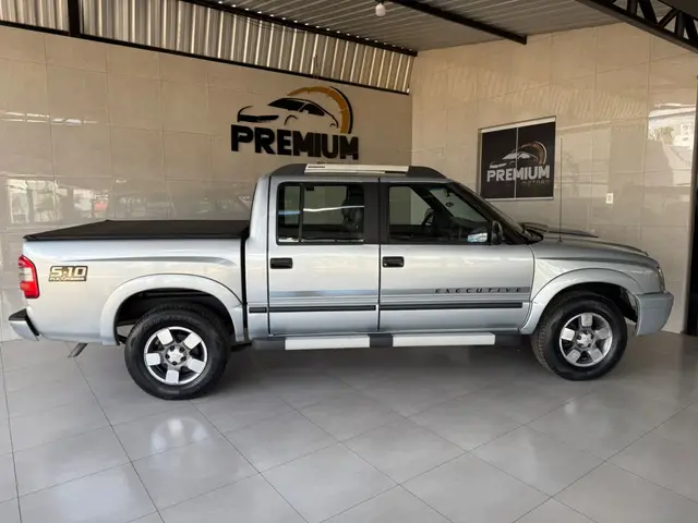 Carro Chevrolet S10 Cabine Dupla 2011 S10 Executive 4x2 2.4 (Flex) (Cab Dupla)