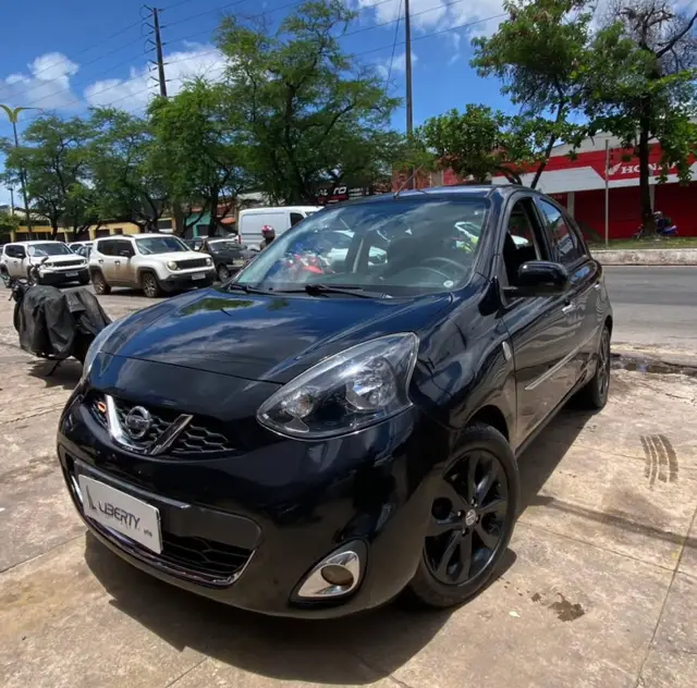 Carro Nissan March 2016 1.0 12V (Flex)