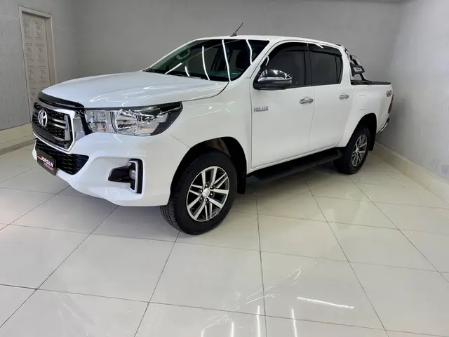 Carro Toyota Hilux Cabine Dupla 2020 Hilux 2.8 TDI SRV CD 4x4 (Aut)