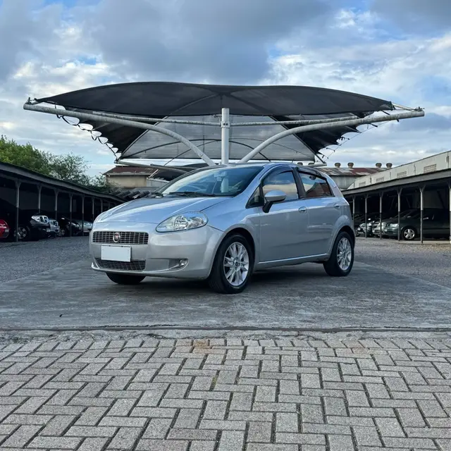 Carro Fiat Punto 2011 Essence 1.6 16V (Flex)