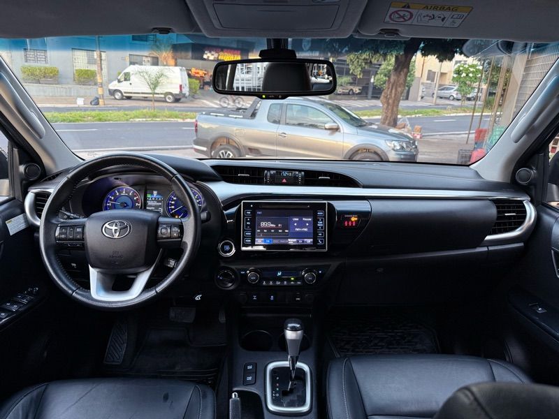 Toyota Hilux Cabine Dupla