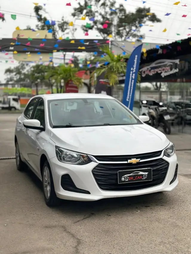 Carro Chevrolet Onix 2023 LT 1.0