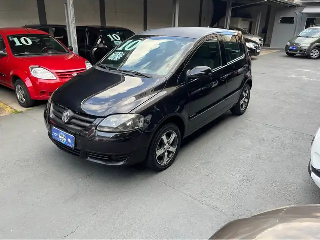 Carro Volkswagen Fox 2010 1.0 8V (Flex) 2p