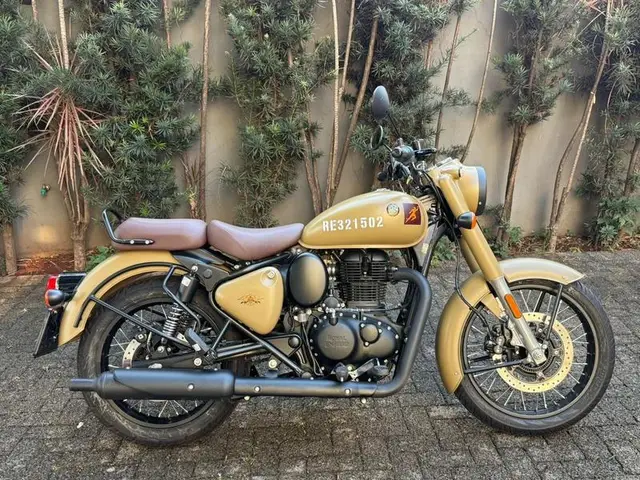 Carro Royal Enfield Classic 350 2024 Signals
