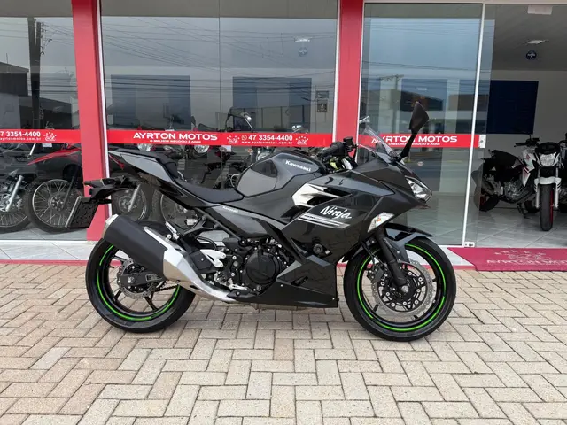 Carro Kawasaki Ninja 2022 400