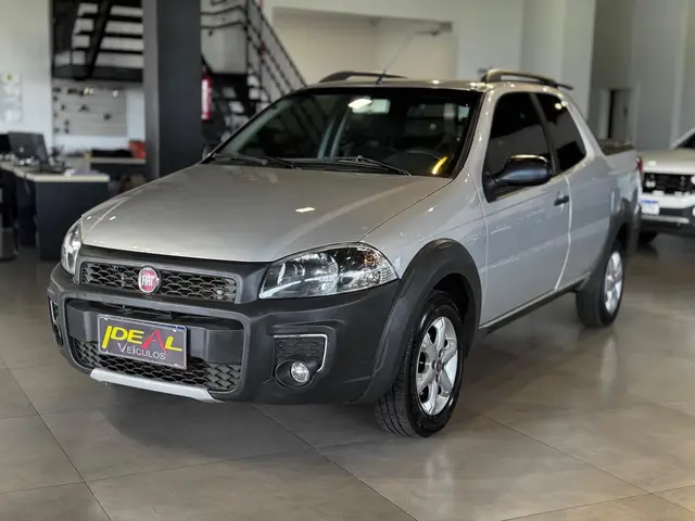 Carro Fiat Strada 2015 Working Celeb.1.4 Fire Flex 8V CD
