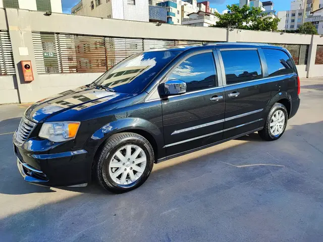 Carro Chrysler Town & Country 2012 3.6 Limited