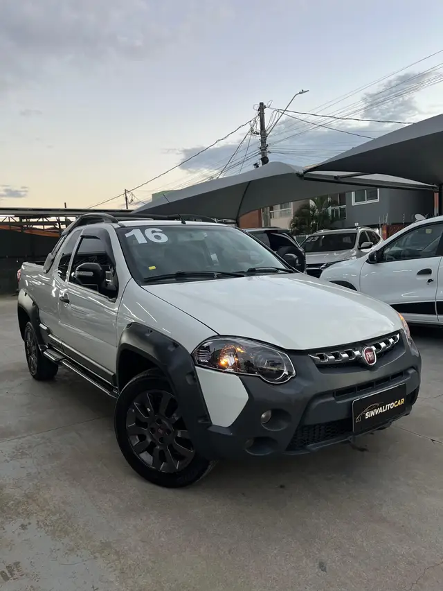 Carro Fiat Strada 2016 Adventure 1.8 16V (Flex) (Cabine Estendida)