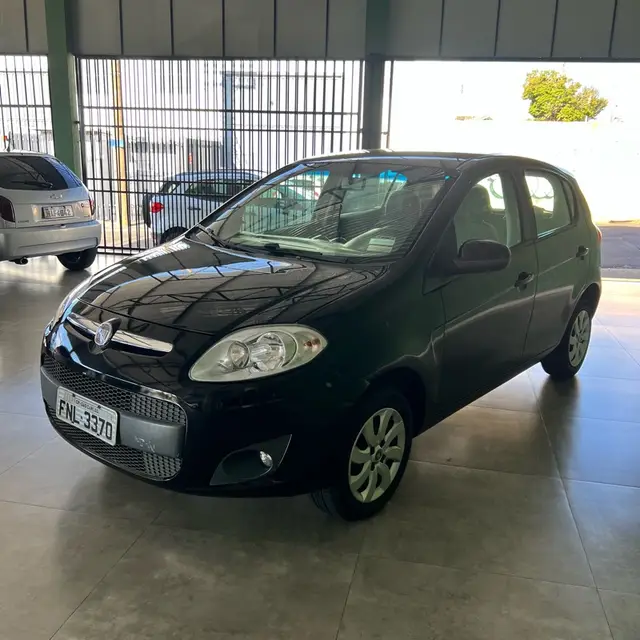 Carro Fiat Palio 2014 Attractive 1.4 8V (Flex)