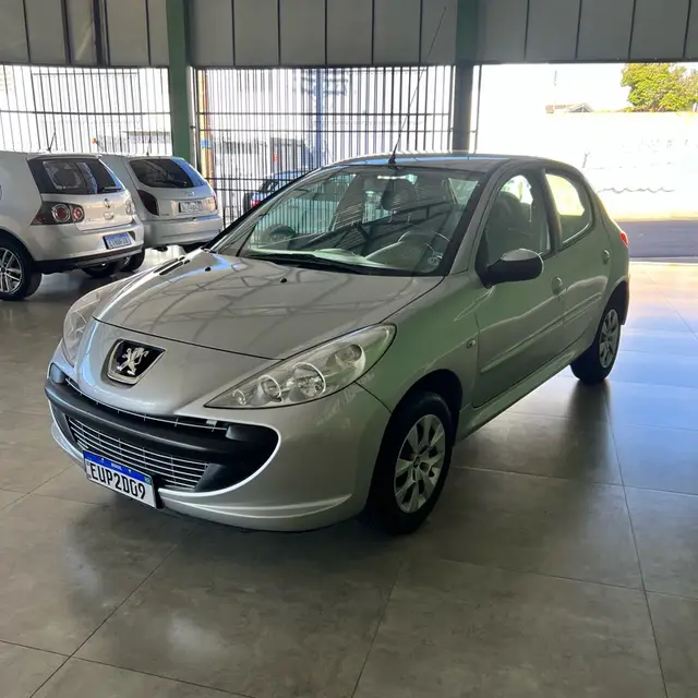 Carro Peugeot 207 2011 XR 1.4 (10 ANOS BRASIL)(Flex) 4p