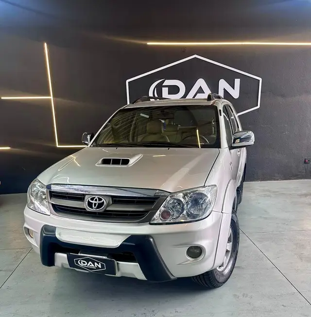 Carro Toyota Hilux SW4 2008 SRV 4x4 3.0 Turbo  (aut)