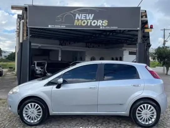 Carro Fiat Punto 2011 Attractive 1.4 (Flex)