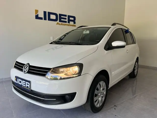 Carro Volkswagen SpaceFox 2013 1.6 8V Trend (Flex)