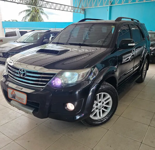 Carro Toyota Hilux SW4 2013 3.0 TDI 4x4 SR 5L