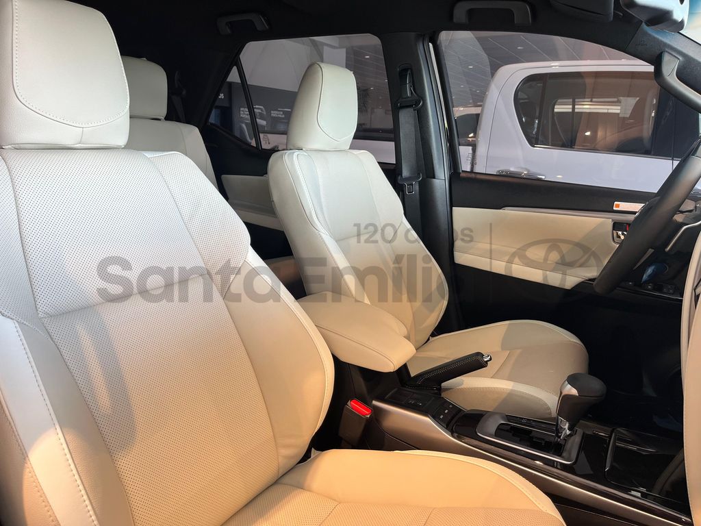 SW4 Diamond  2.8 Turbodiesel 4x4 (Aut.)