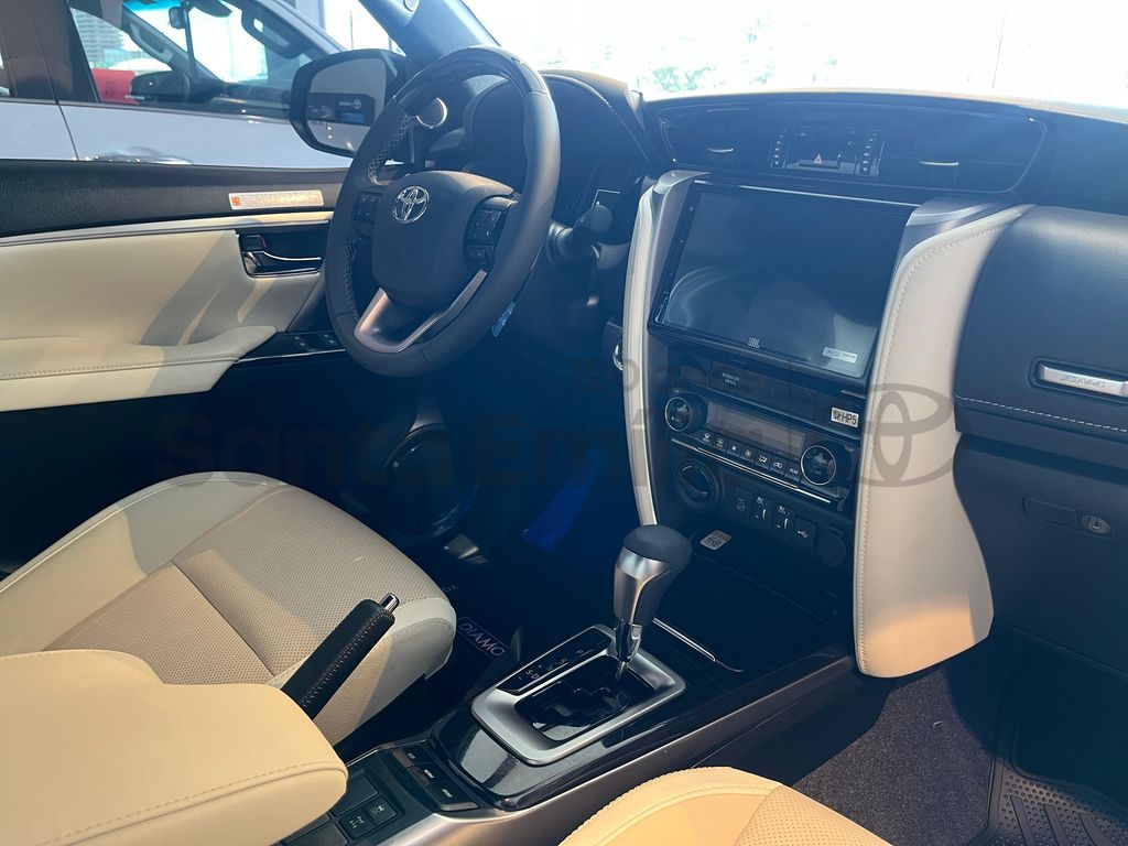 SW4 Diamond  2.8 Turbodiesel 4x4 (Aut.)