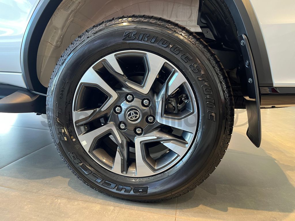 SW4 Diamond  2.8 Turbodiesel 4x4 (Aut.)