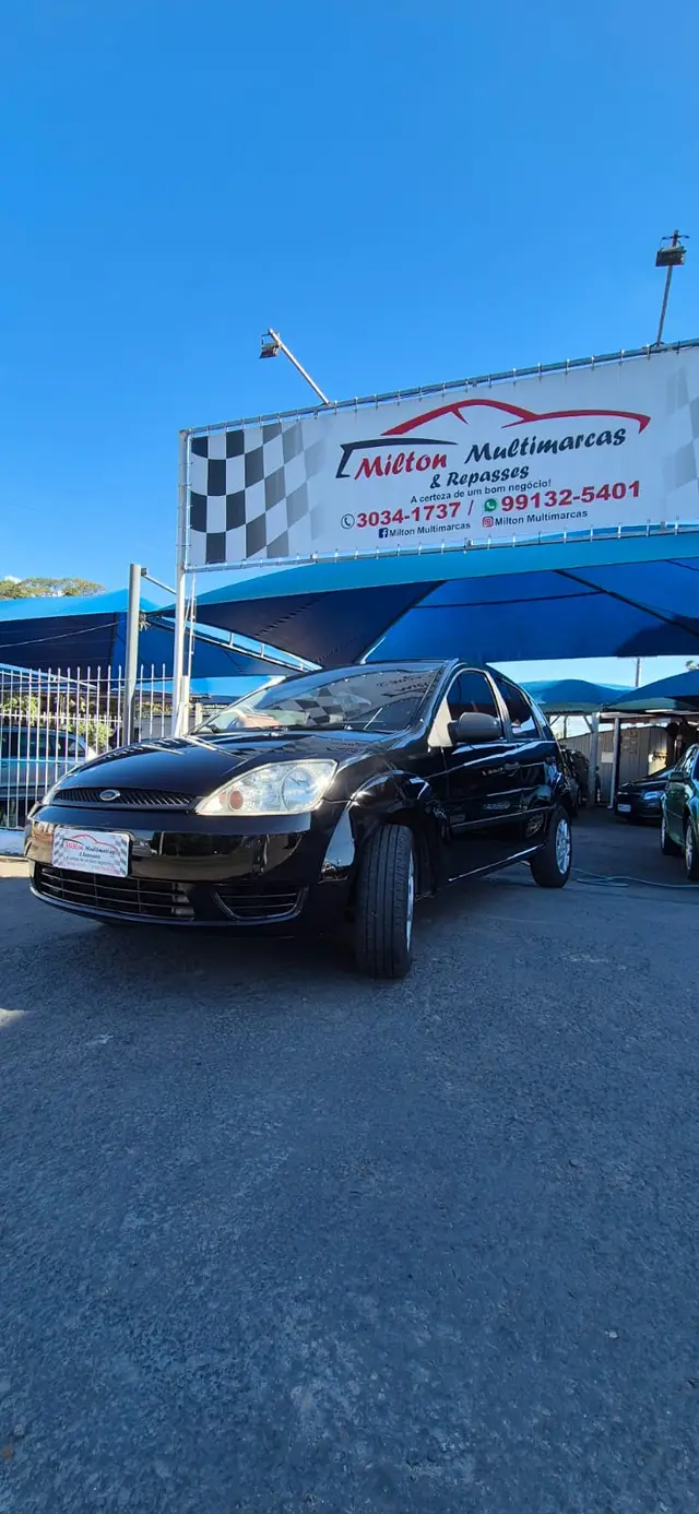 Carro Ford Fiesta Hatch 2005 1.6 (Flex)