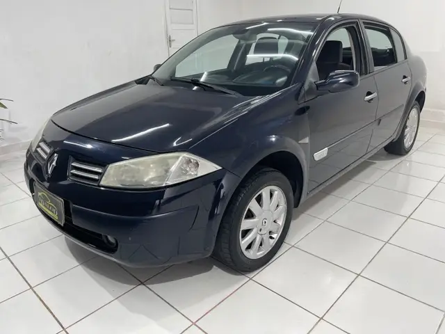 Carro Renault Megane Sedan 2011 Mégane Sedan Dynamique 1.6 16V (flex)