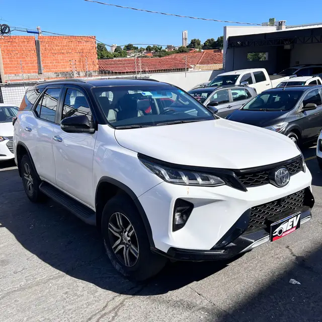 Carro Toyota SW4 2019 2.7 SRV 7L 4x2 (Aut) (Flex)
