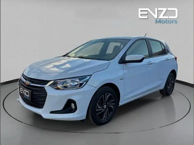 Carro Chevrolet Onix 2024 LT 1.0