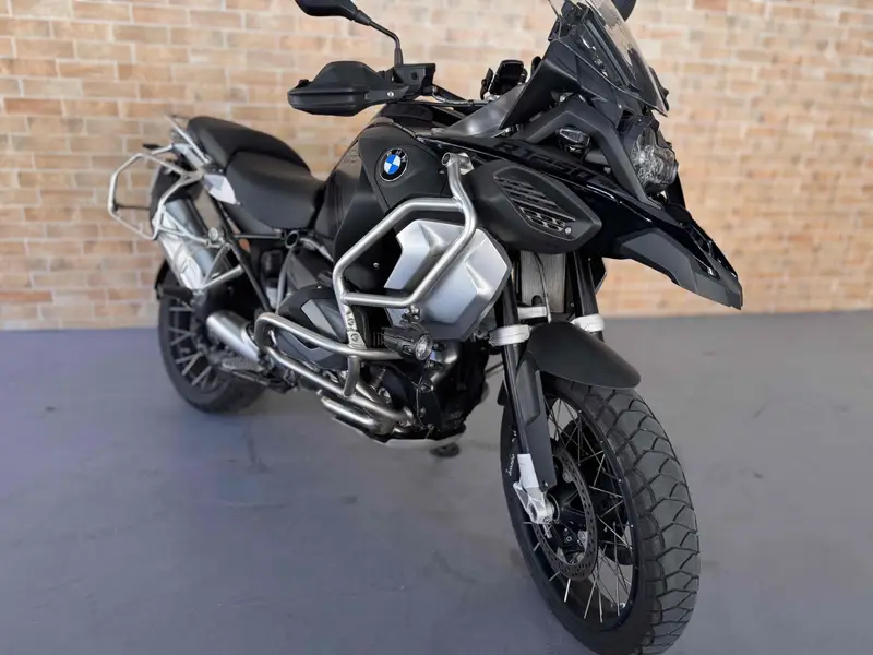 BMW Adventure Premium Triple Black