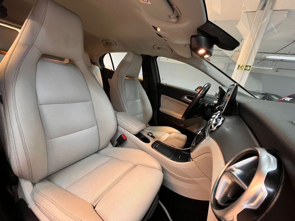 GLA 200 GLA 200 1.6 Style