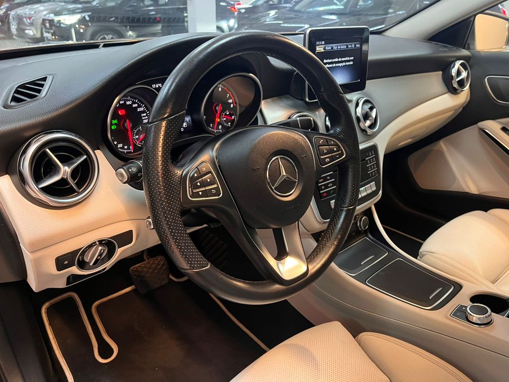 GLA 200 GLA 200 1.6 Style