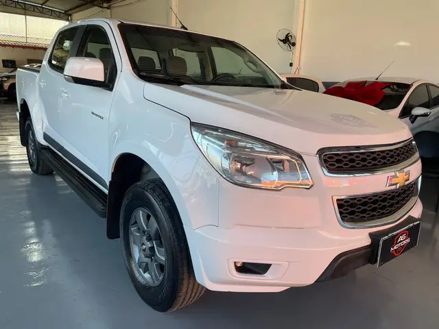 Carro Chevrolet S10 Cabine Dupla 2016 S10 2.4 Advantage (Cabine Dupla)