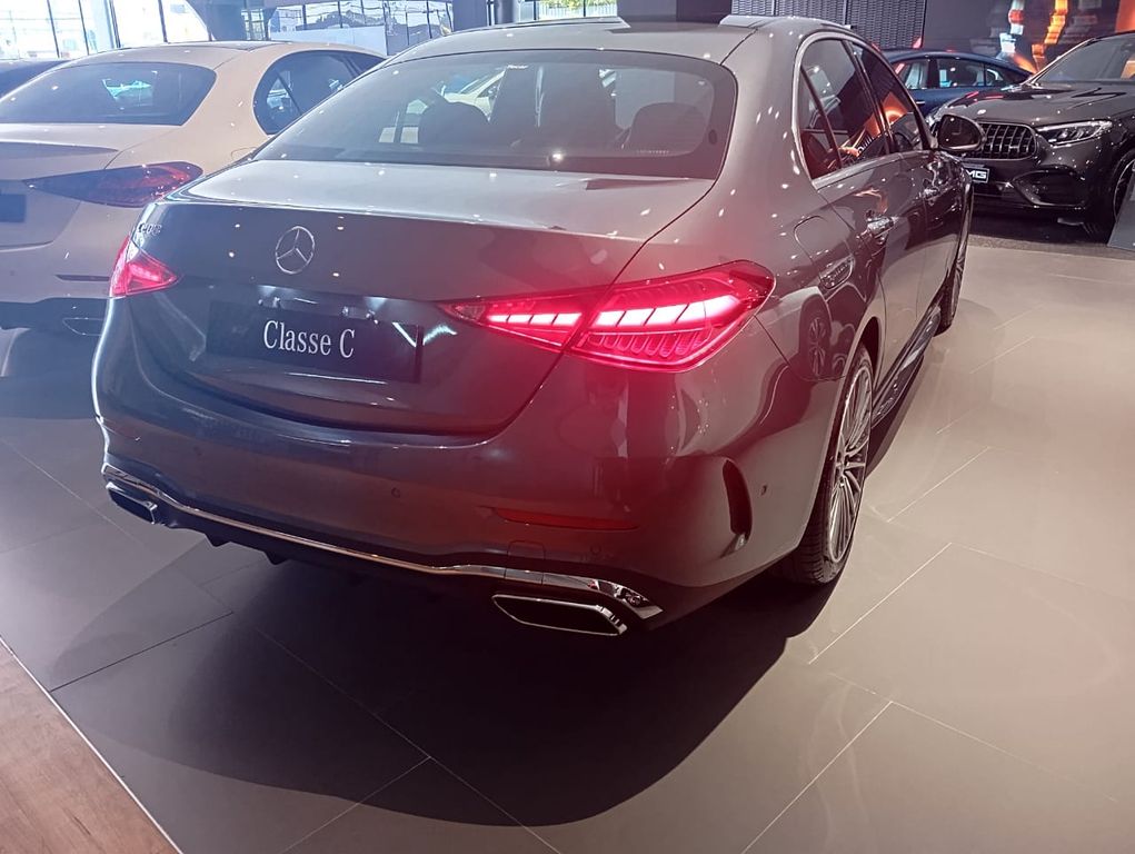 C 200 AMG AMG Line EQ Boost 1.5 (Aut)