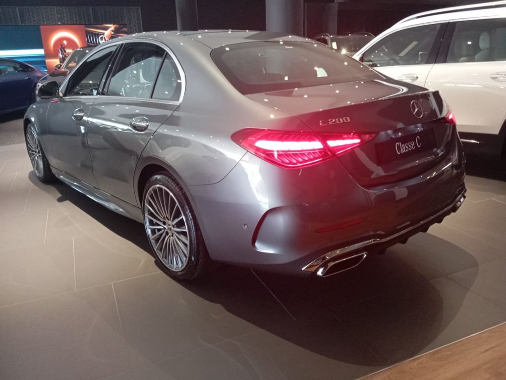C 200 AMG AMG Line EQ Boost 1.5 (Aut)