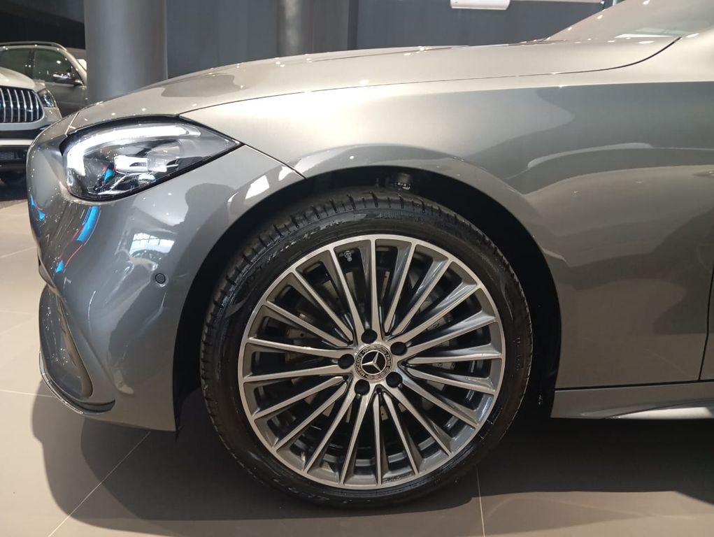 C 200 AMG AMG Line EQ Boost 1.5 (Aut)