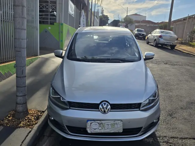 Carro Volkswagen Fox 2016 1.6 MSI Rock in Rio (Flex)