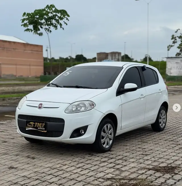 Carro Fiat Palio 2015 Attractive 1.0 Evo (Flex)