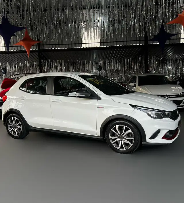 Carro Fiat Argo 2018 HGT 1.8 E.Torq AT6 (Flex)