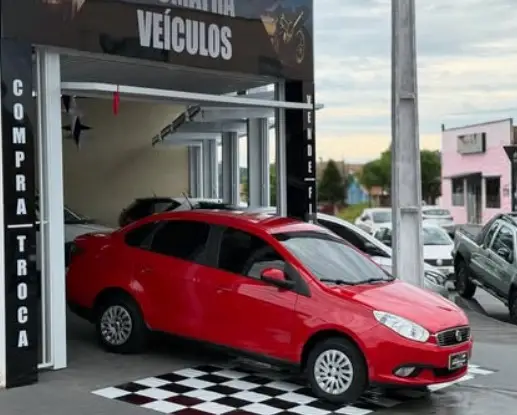 Carro Fiat Grand Siena 2018 Attractive 1.0 (Flex)