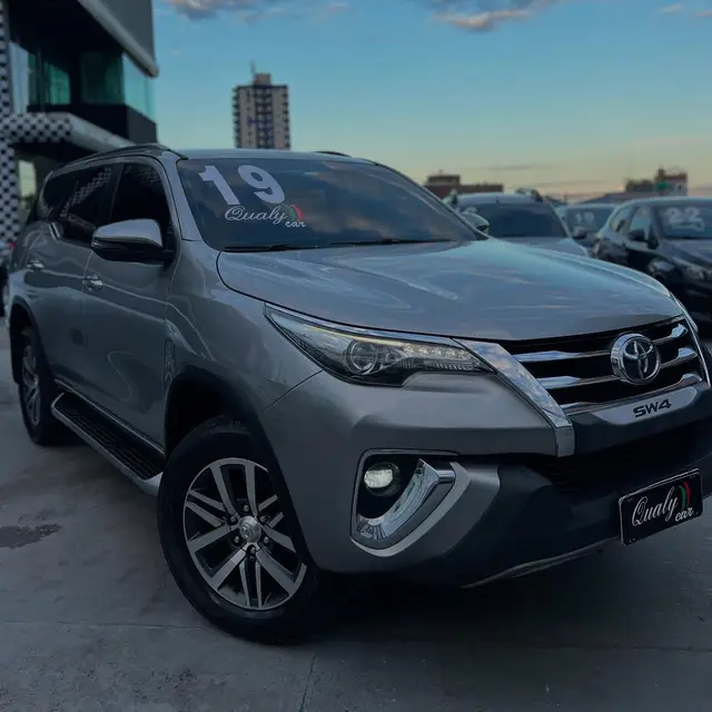 Carro Toyota SW4 2019 2.8 TDI SR 4x4 (Aut)