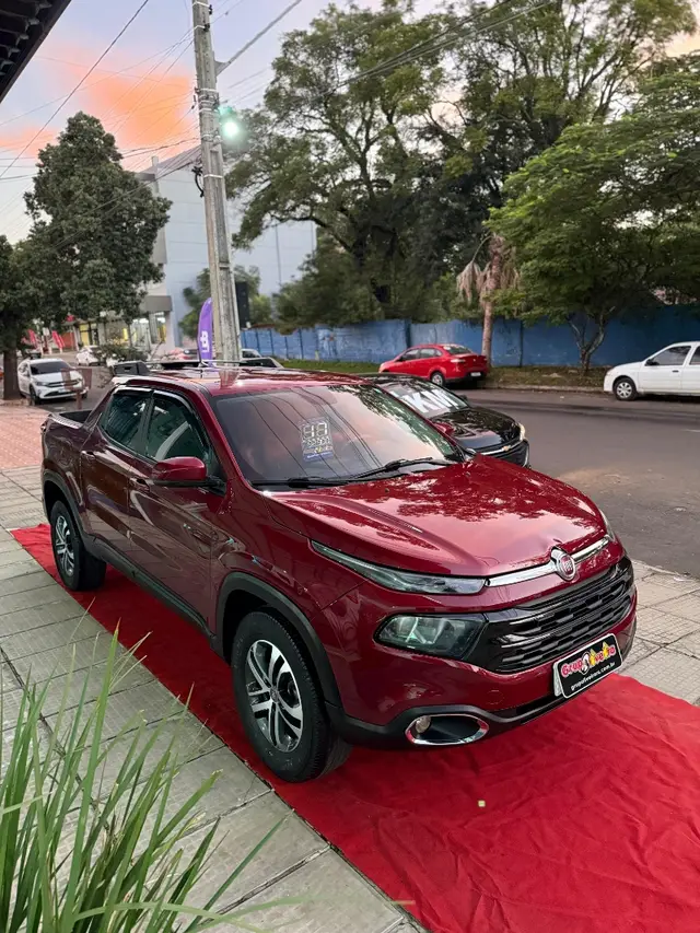 Carro Fiat Toro 2017 Freedom 2.4 TigerShark AT9 (Flex)