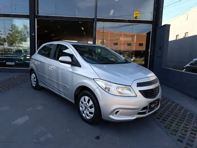 Carro Chevrolet Onix 2018 1.0 Joy SPE/4