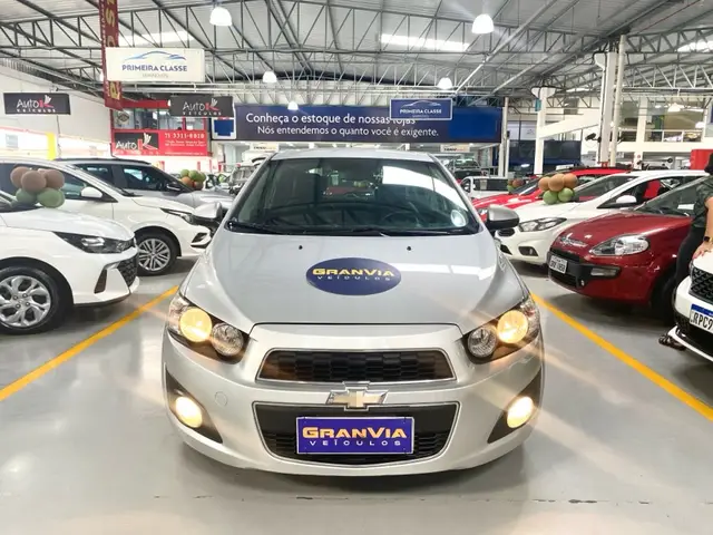 Carro Chevrolet Sonic 2014 Hatch LTZ 1.6 (Aut)