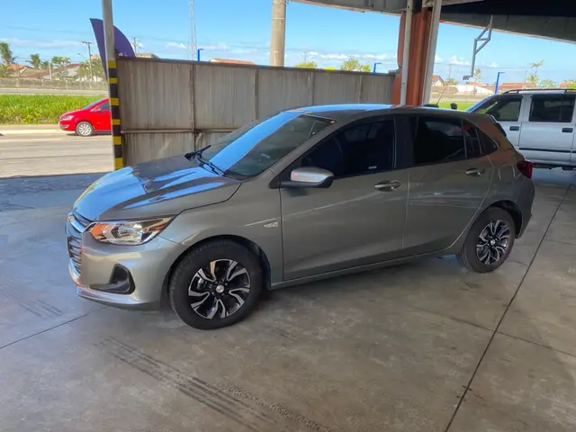 Carro Chevrolet Onix 2024 LT 1.0