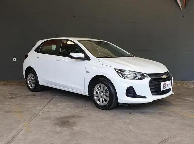 Carro Chevrolet Onix 2023 LT 1.0