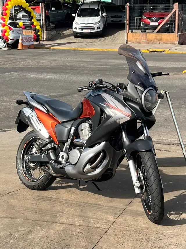 Carro Honda XL 700V 2013 Transalp