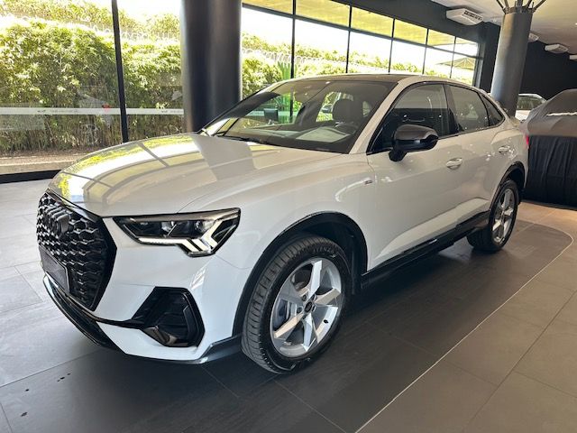 Q3 Sportback Performance Black 2.0