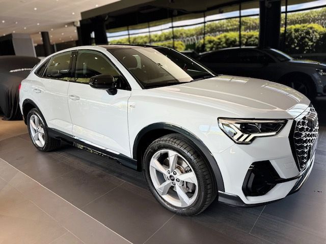 Q3 Sportback Performance Black 2.0