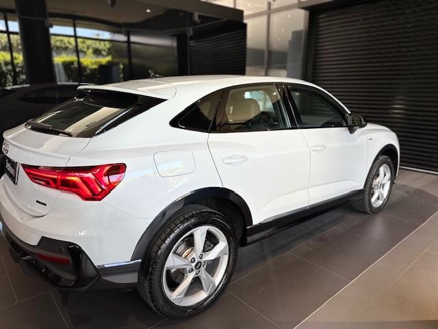 Q3 Sportback Performance Black 2.0